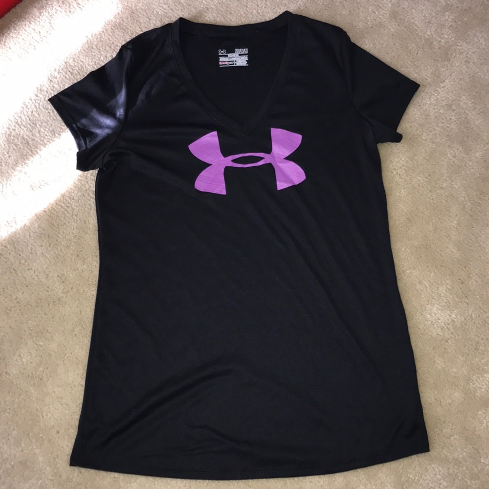 Women’s Under armour t shirt.